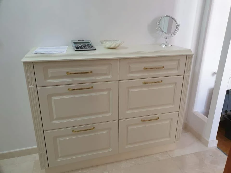 Mobilier de living realizat la comandă